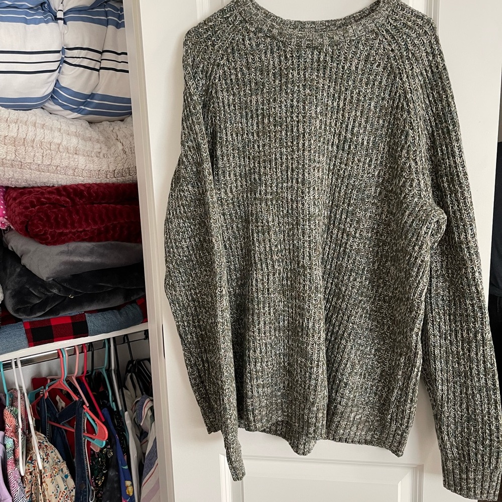 Old navy sweater